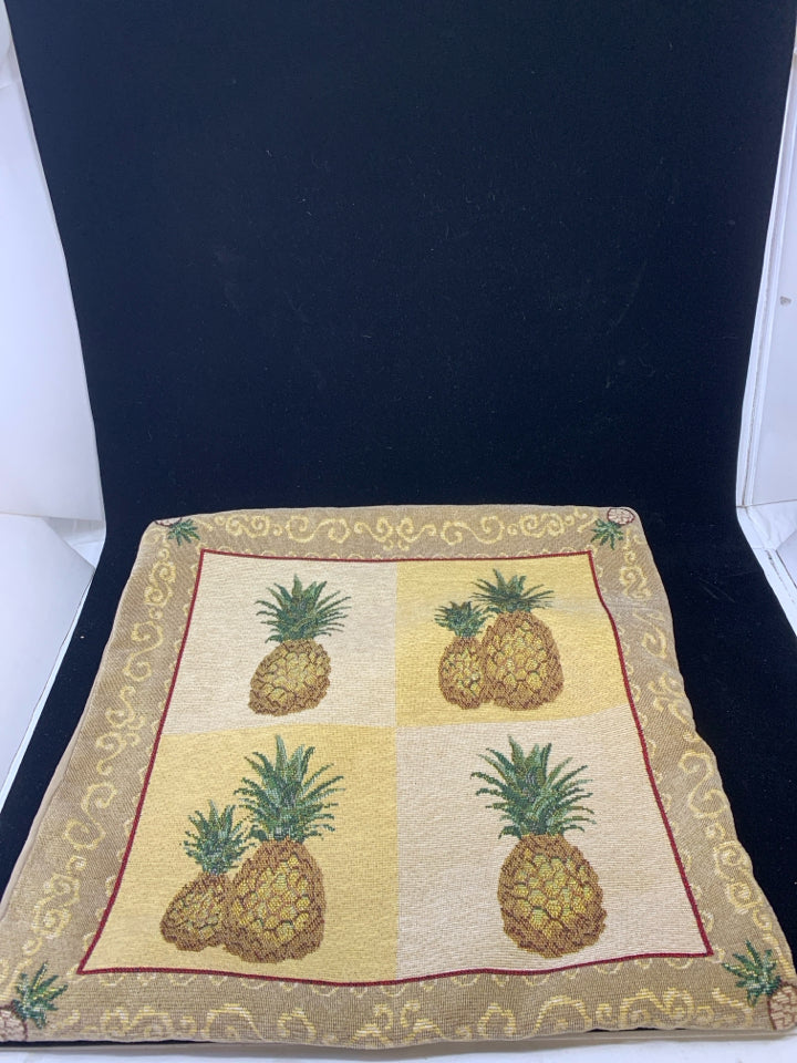 PINEAPPLES PILLOW SHAM.
