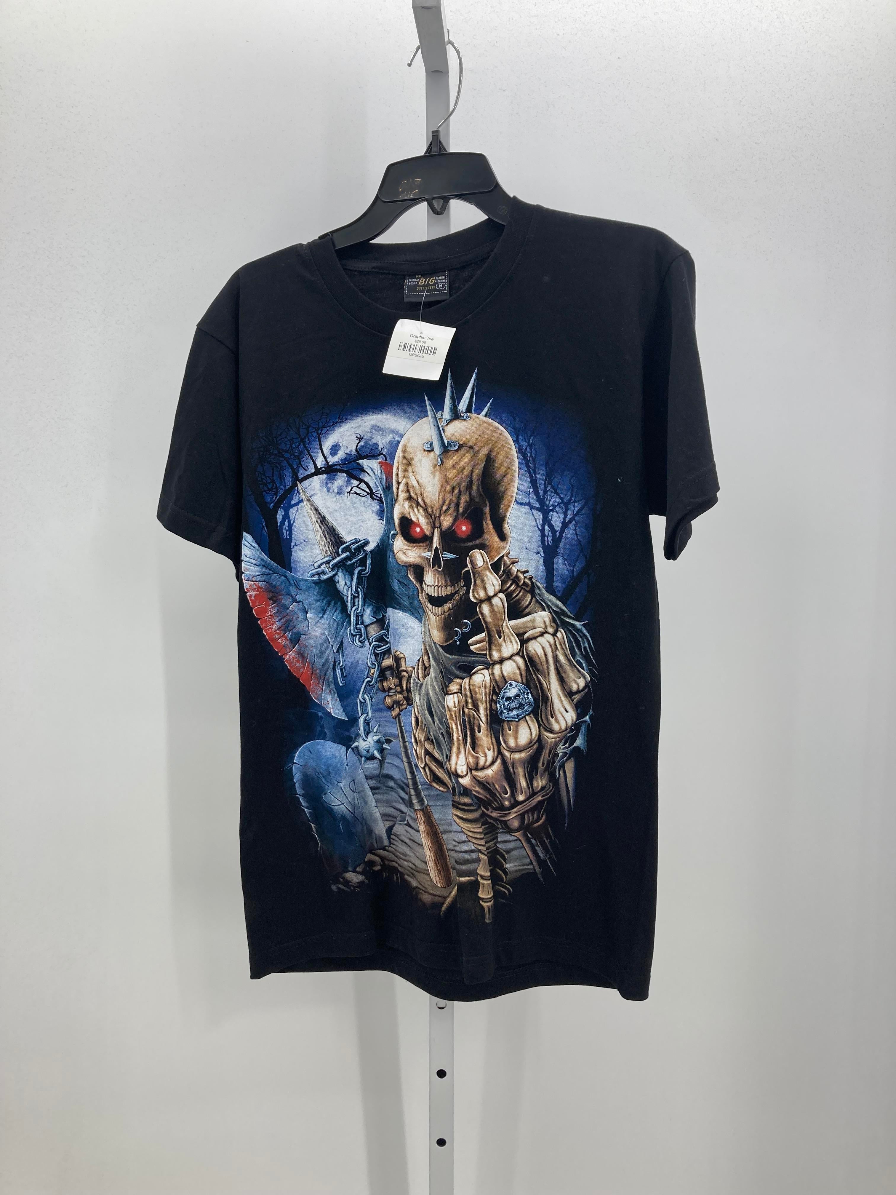 NEW GRAPHIC TEE.