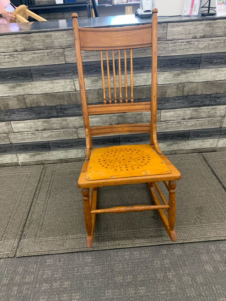 VTG WOOD ROCKING CHAIR W BEADED EDGE.