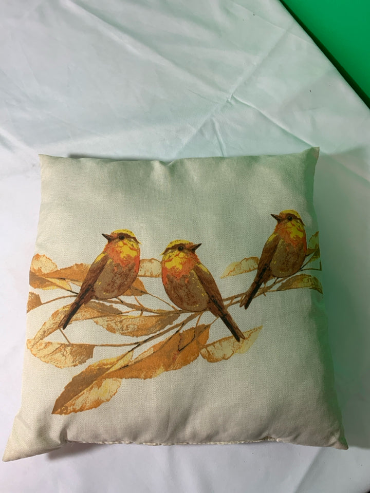 WHITE ACCENT PILLOW 3 ORANGE BIRDS.