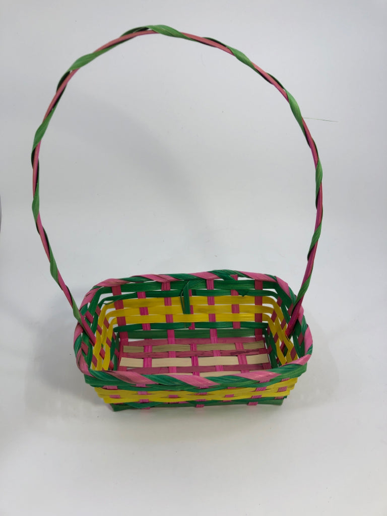COLORFUL WICKER BASKET.
