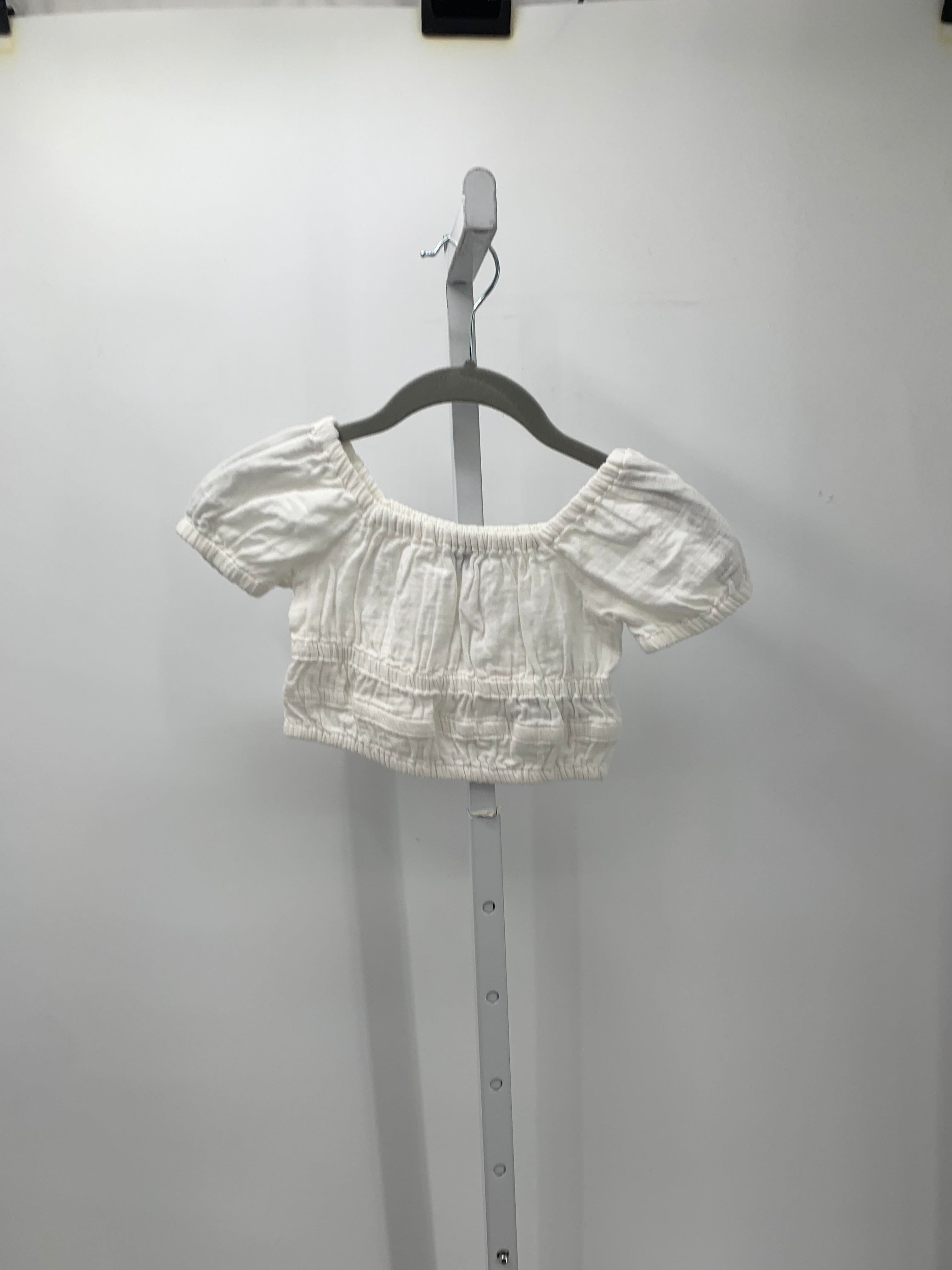 Old Navy Size 6-7 Girls Short Sleeve Shirt