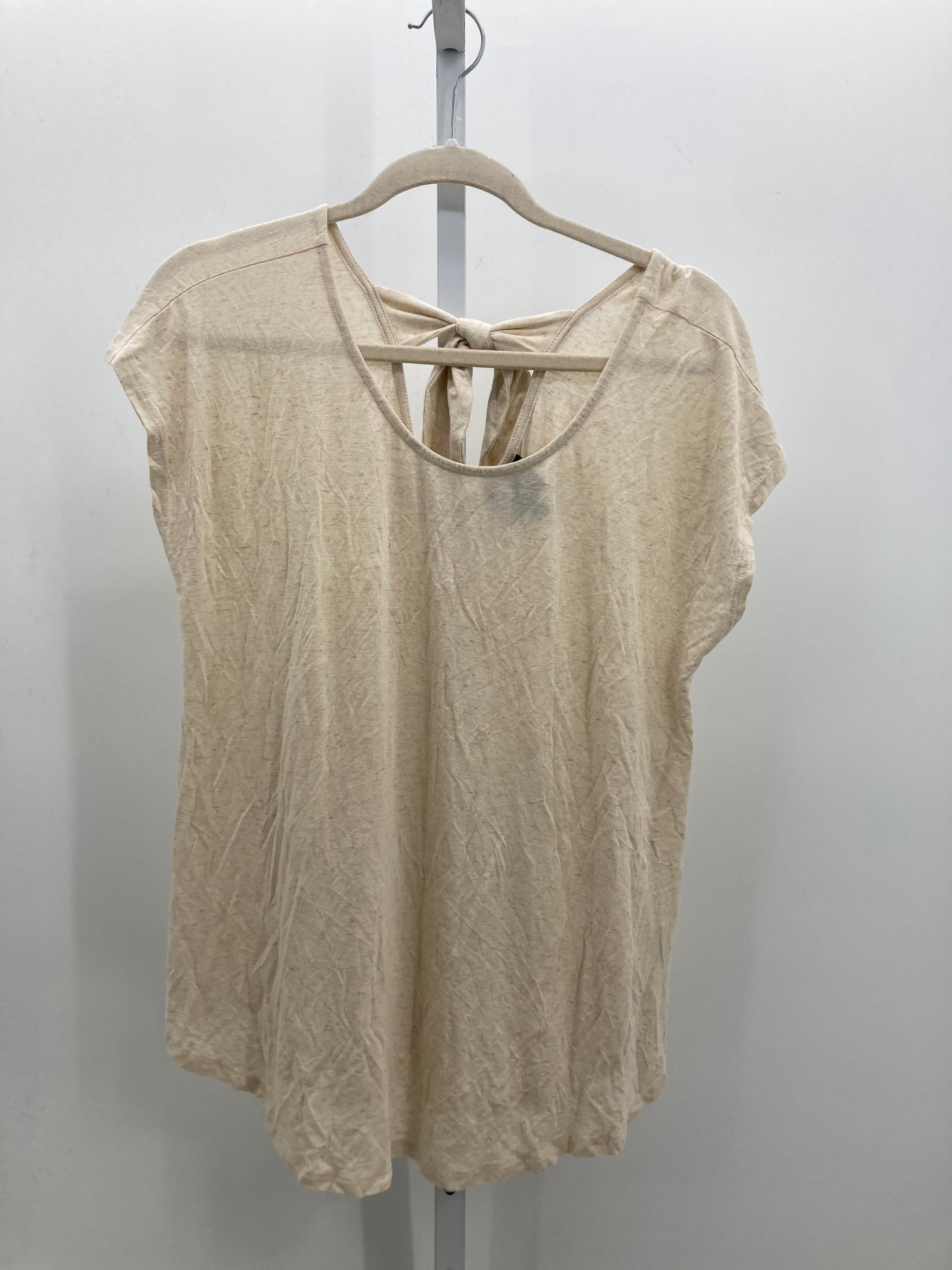Size Large Juniors Short Sleeve Shirt