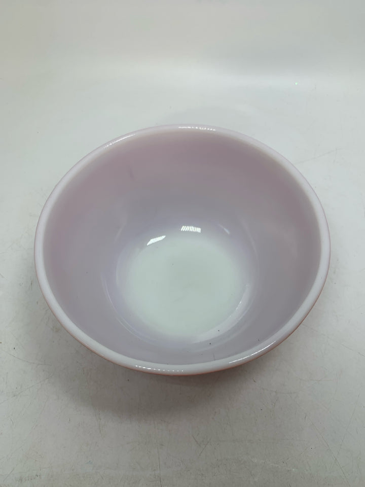 VTG PRIMARY COLOR RED MIXING BOWL.