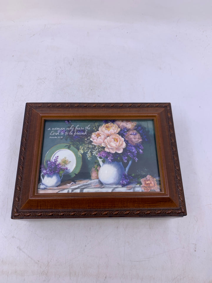 WOOD MUSIC JEWELRY BOX PHOTO SLOT ON TOP.