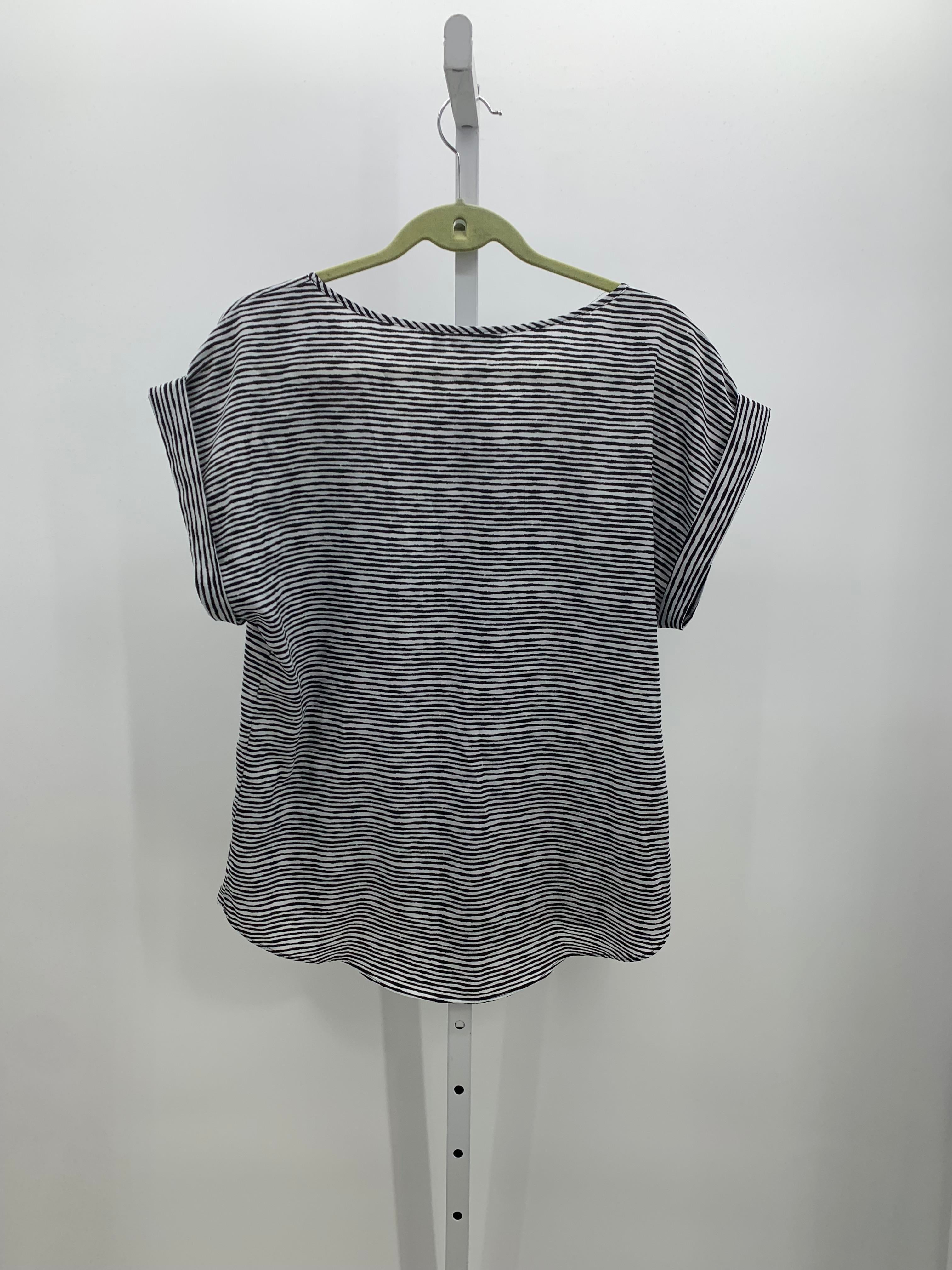 Apt. 9 Size Medium Misses Sleeveless Shirt