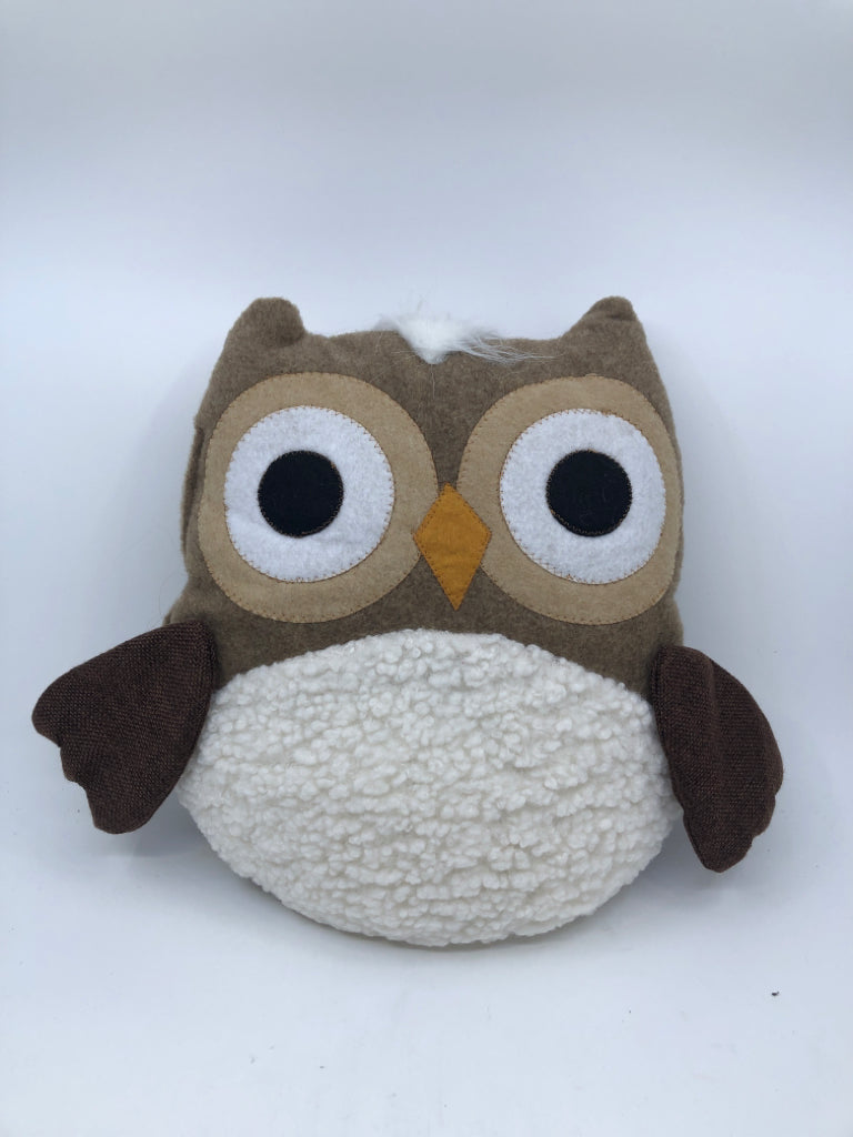 OWL PILLOW.