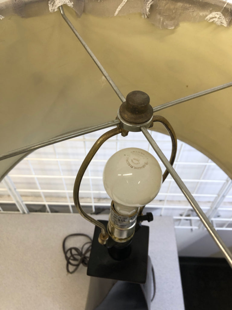 BLACK TWIST LAMP W/GLITTER LEAVES FABRIC SHADE.