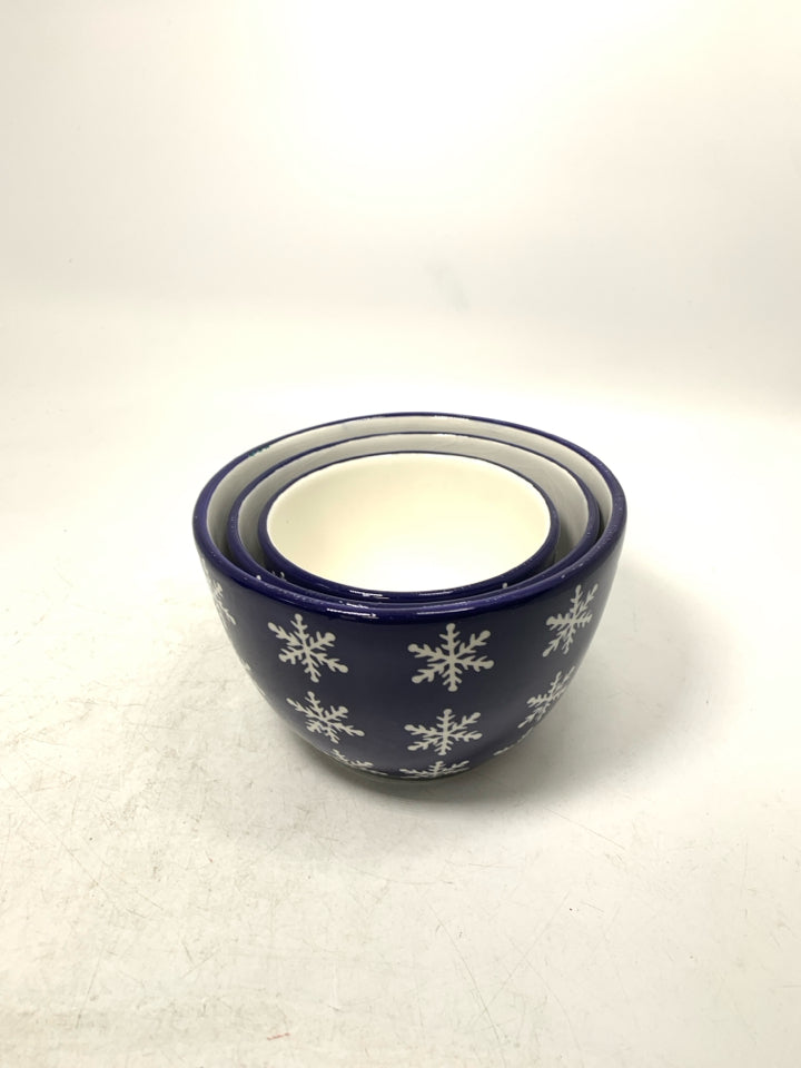 3 COBALT BLUE NESTING BOWLS W/ SNOWFLAKES.
