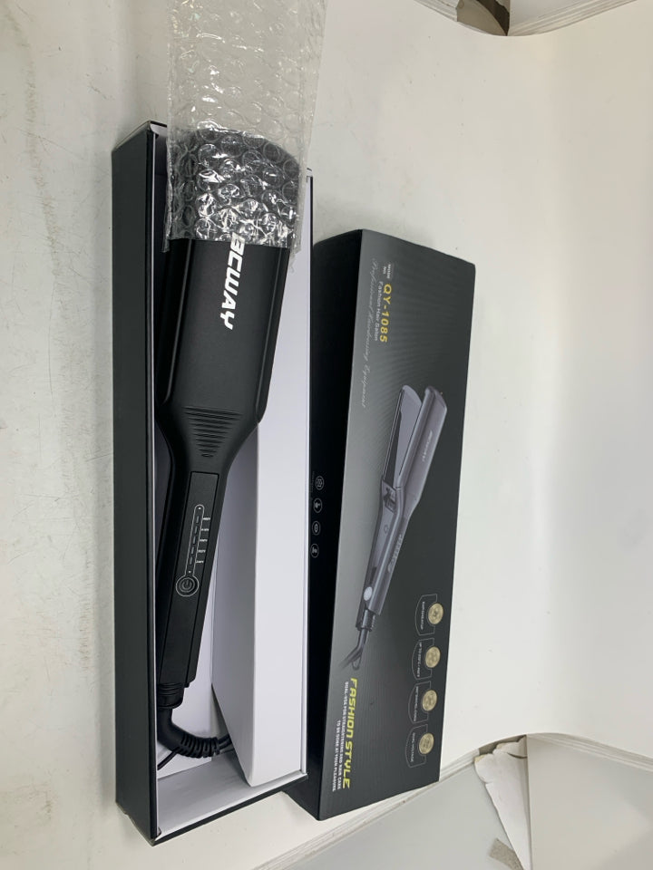 NIB BCWAY HAIR STRAIGHTENER.