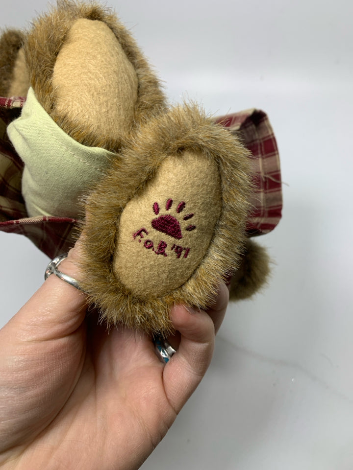 BOYDS BEAR W/ RED PLAID DRESS W/ MAROON SWEATER.