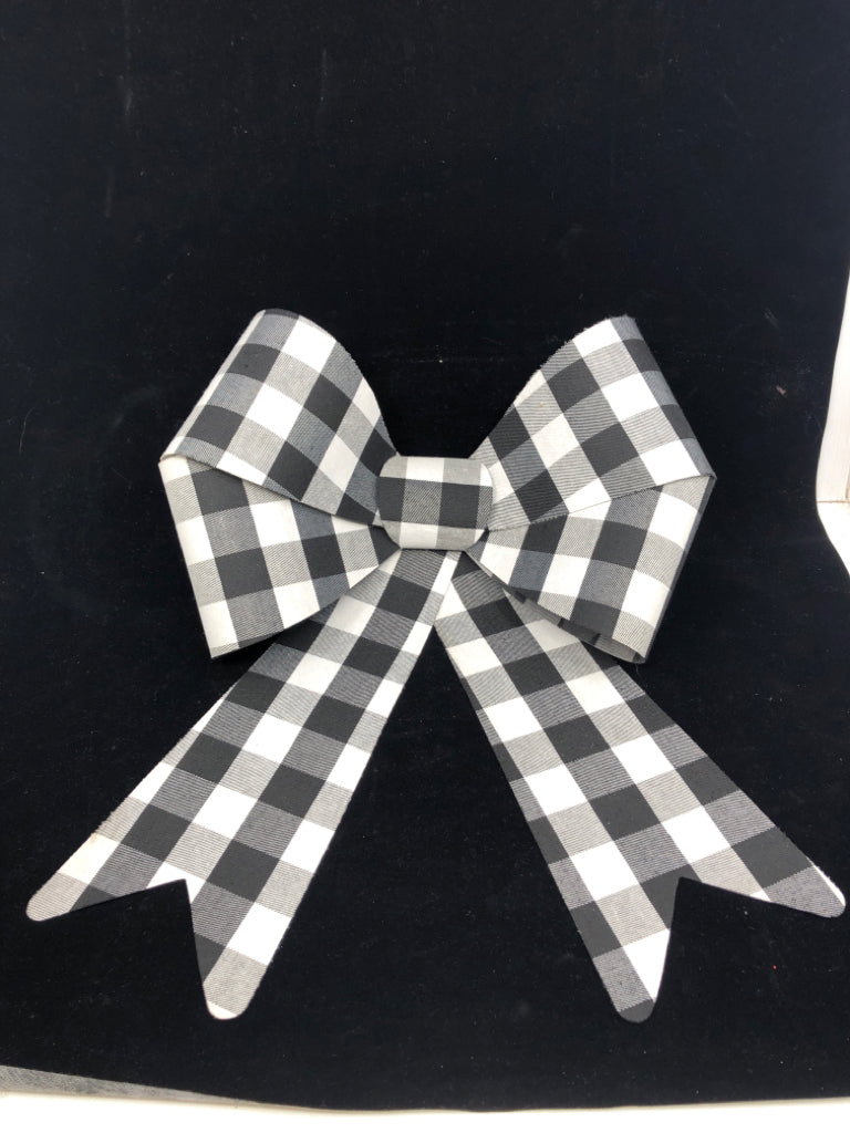 BUFFALO PLAID LARGE BOW.