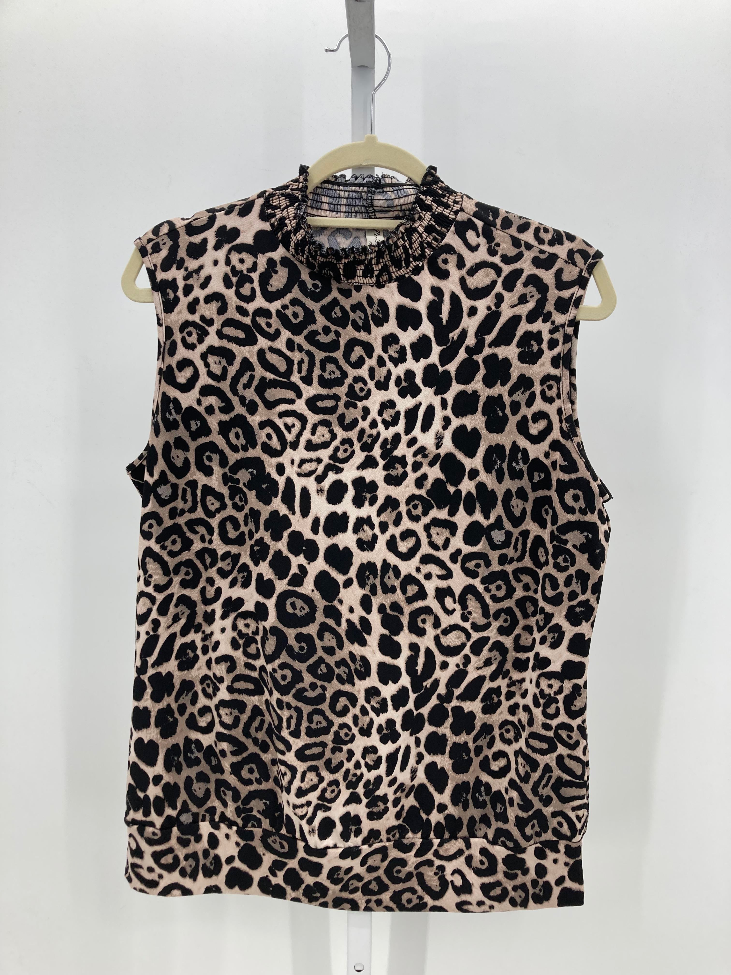 Size Extra Large Misses Sleeveless Shirt