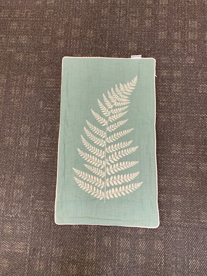 GREEN & WHITE BOTANICAL FERN THROW PILLOW COVER.