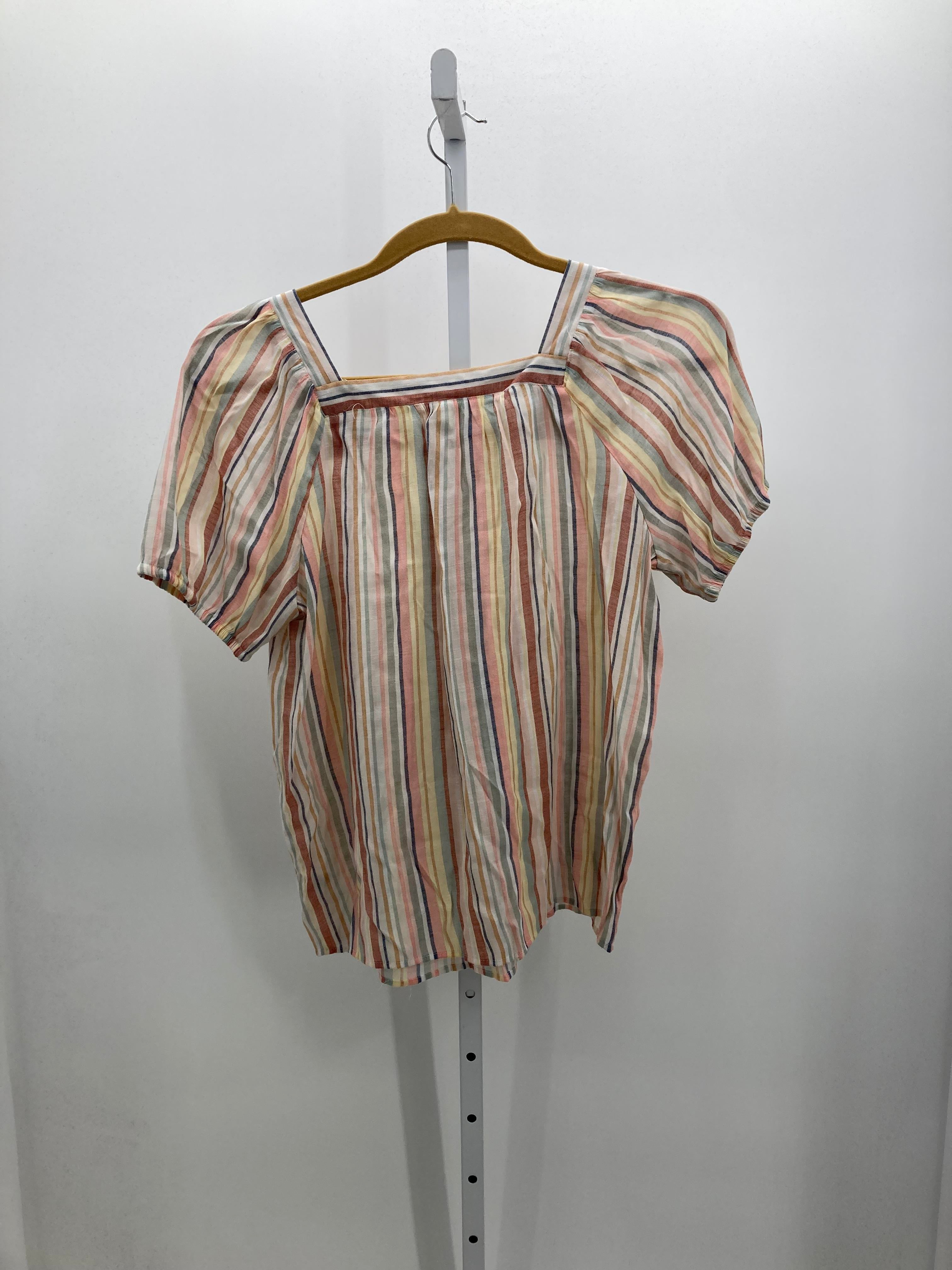 Size Extra Large Misses Short Sleeve Shirt