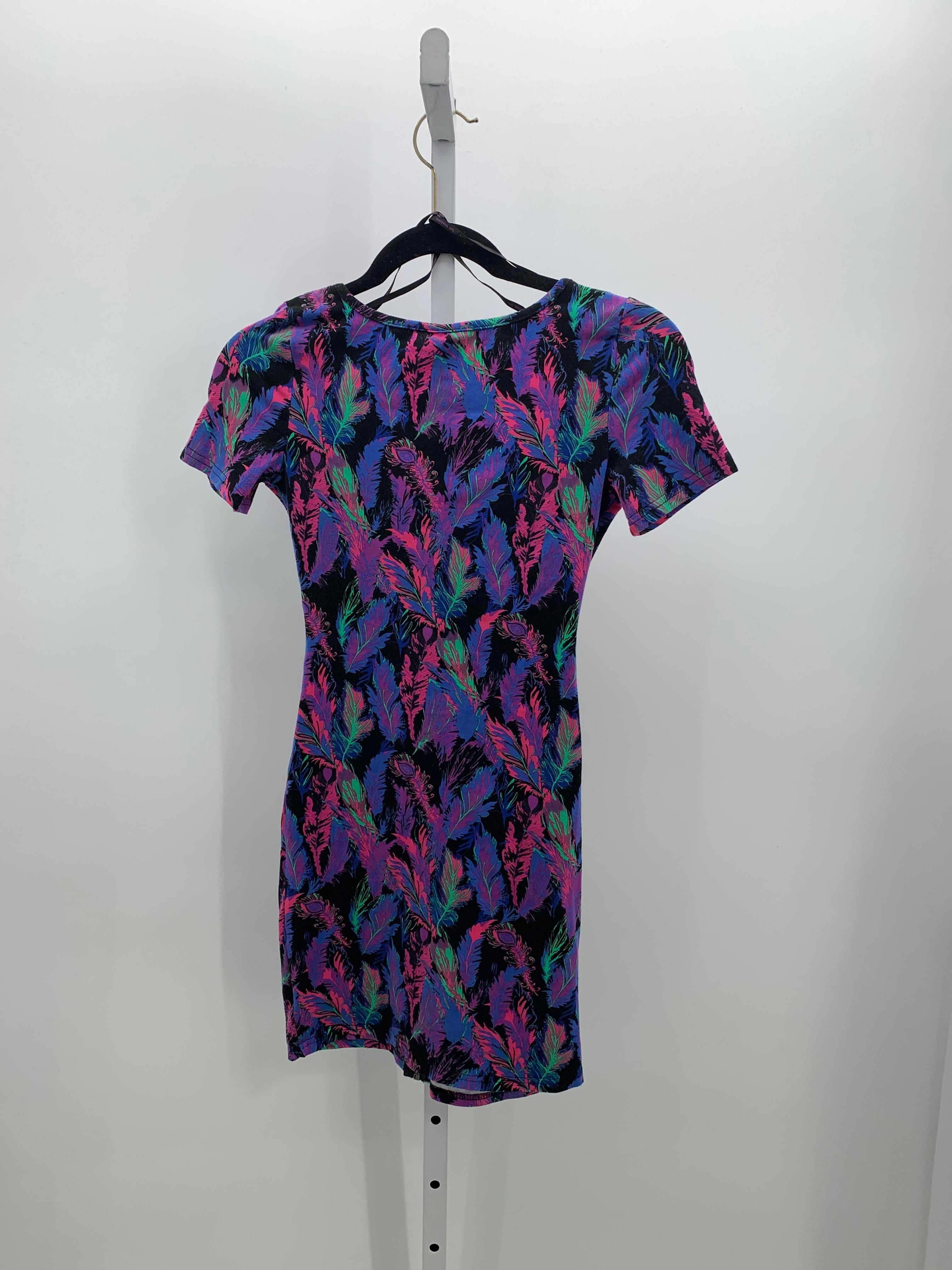 Material Girl Size Small Juniors Short Sleeve Dress