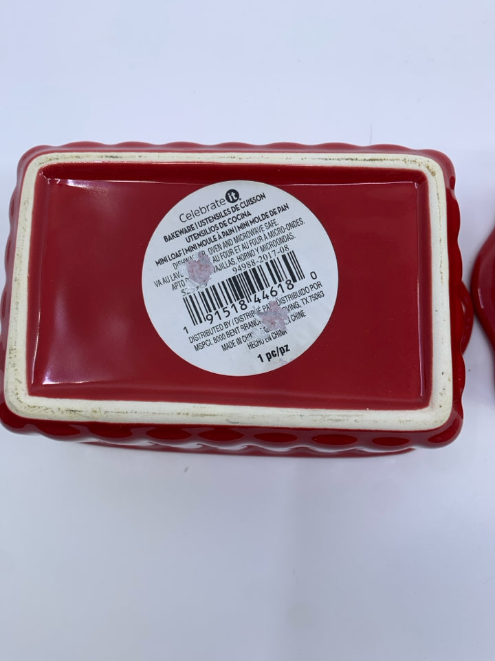 2 RED MINI RIBBED LOAF PAN.