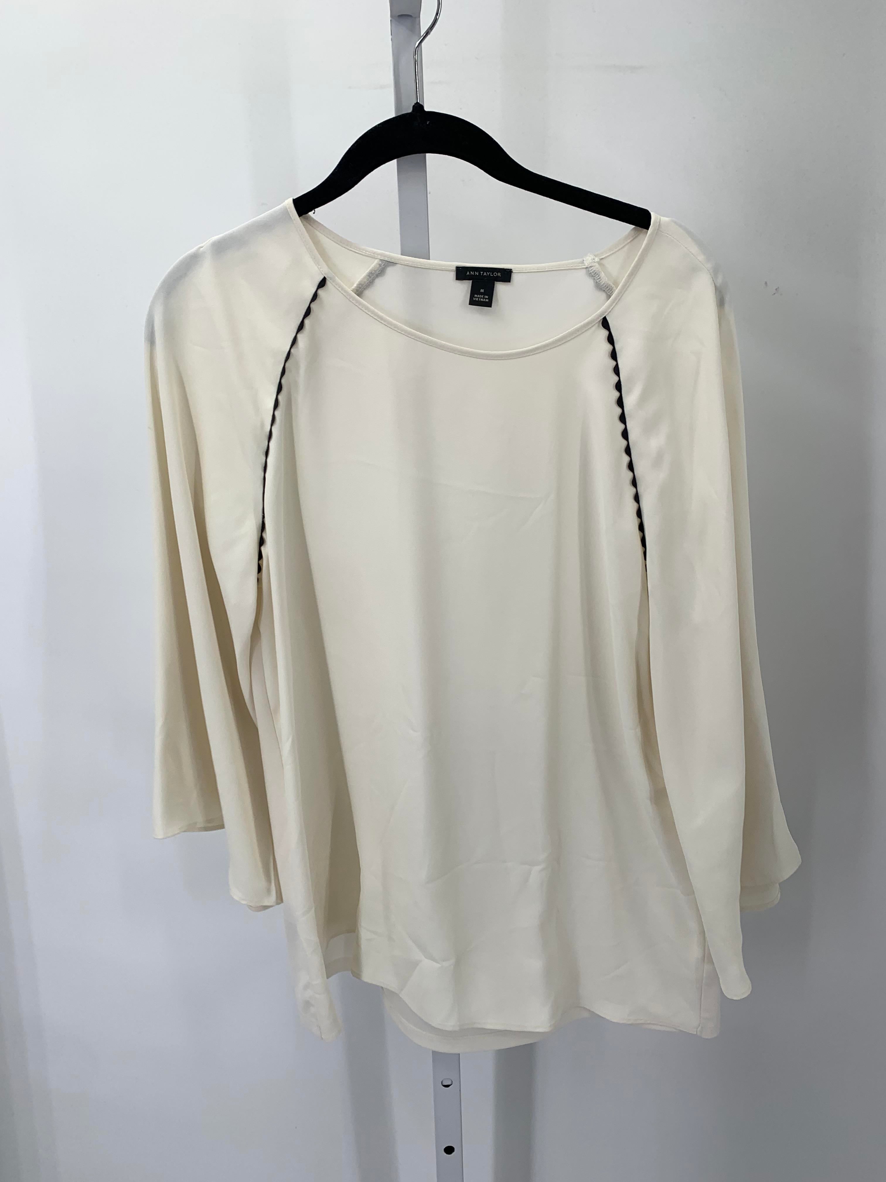 Ann Taylor Size Medium Misses 3/4 Sleeve Shirt