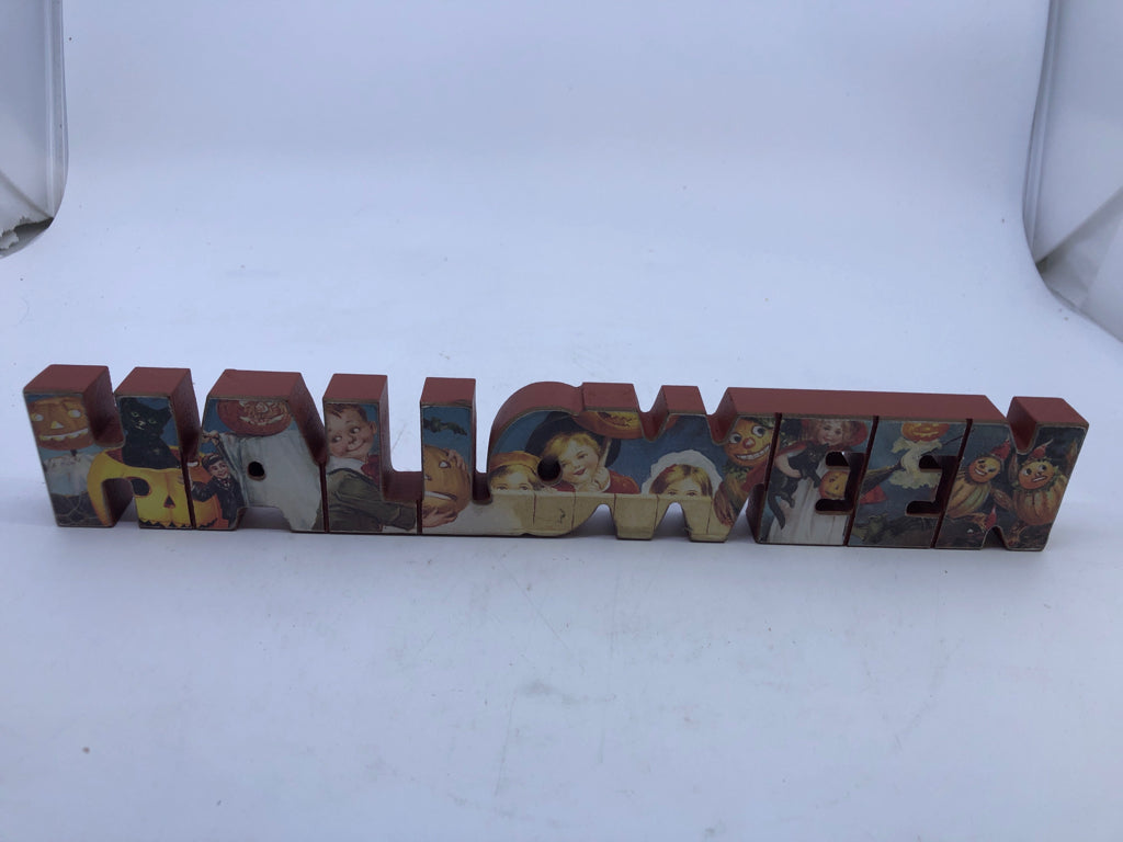 HALLOWEEN CUTOUT BLOCK SIGN.