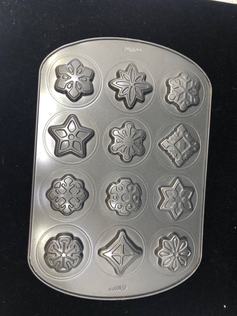 WILTON COOKIE PAN.