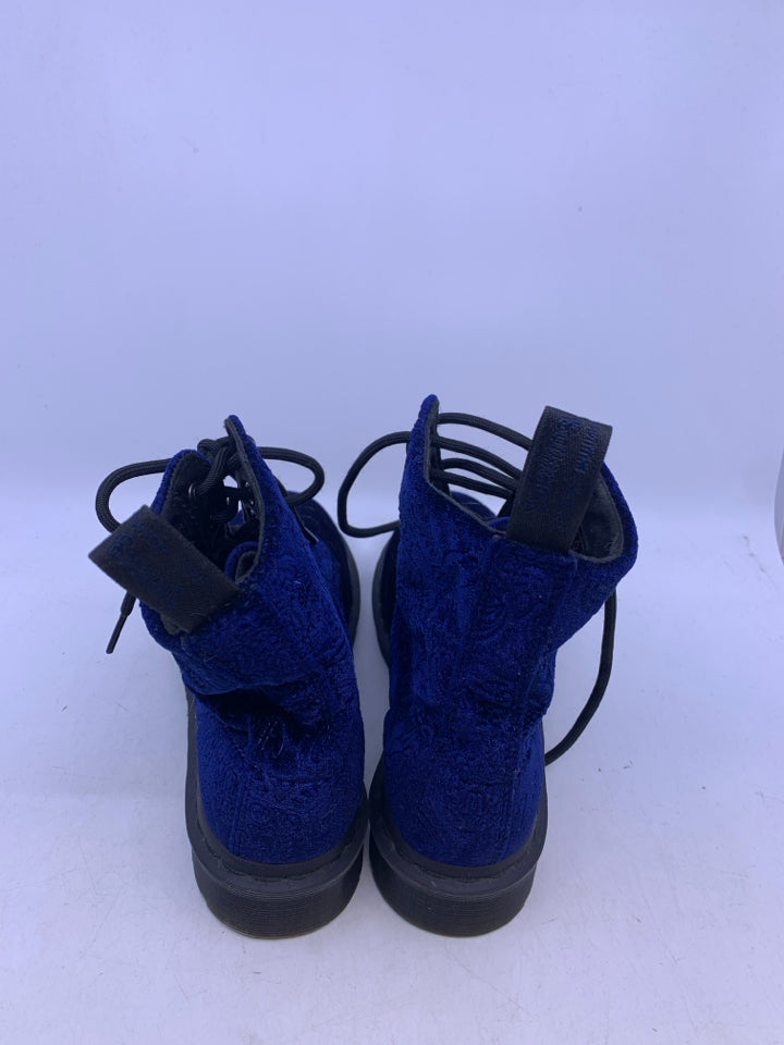 Dr. Martens Size 6 Juniors Boots