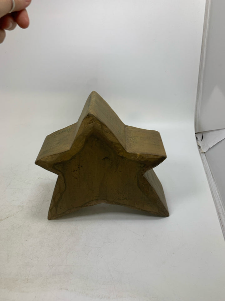HEAVY DISTRESSED BLOCK STAR.