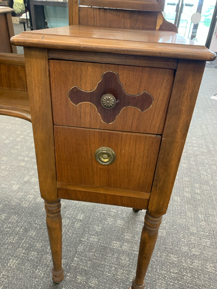 VTG WOOD VANITY W/ 4 DRAWERS W/ LINERS ON WHEELS FOLDABLE MIRROR.