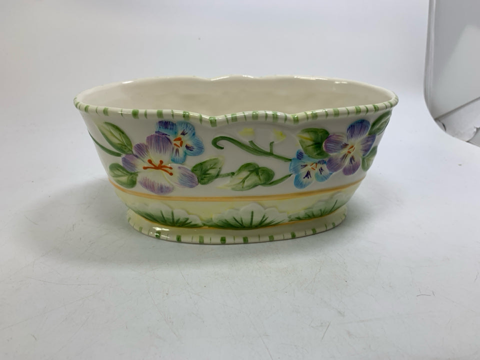 PORCELAIN CLASSICS HALCYON EMBOSSED PANSIES PLANTER/BOWL.