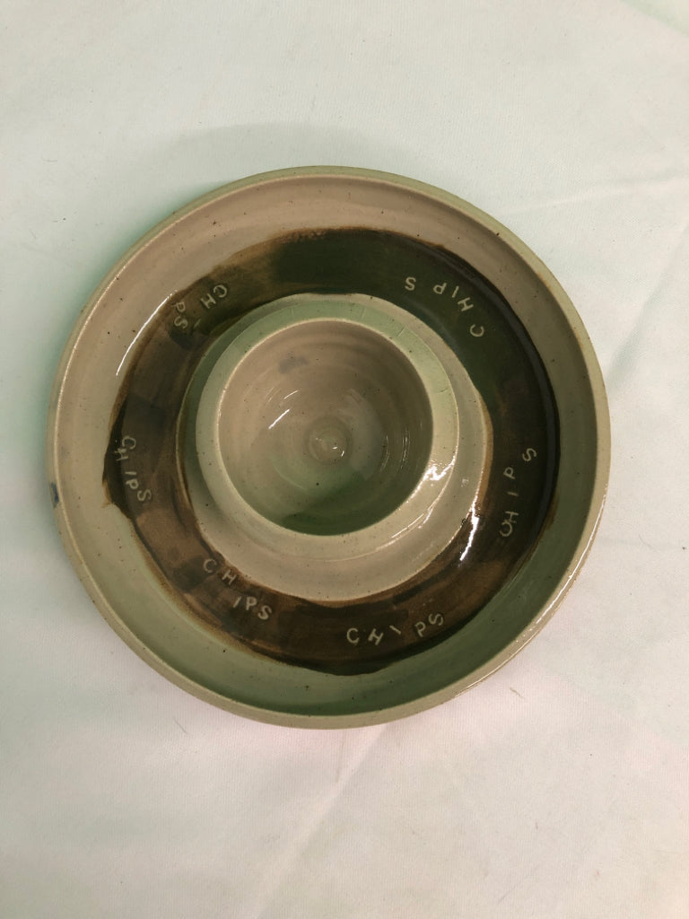 GREY POTTERY CHIP+DIP W/ GREEN BOTTOM PAINTED CHIP WORDS.
