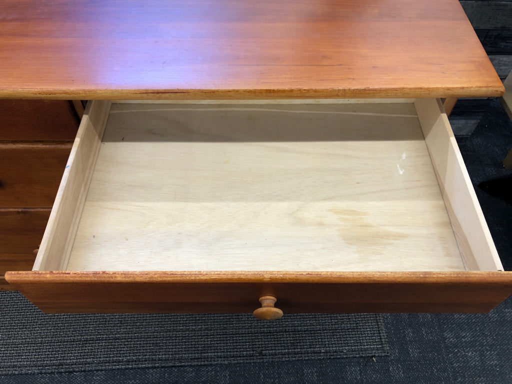 SOLID WOOD STUDENT DESK.