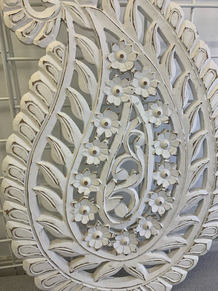 WHITE DISTRESSED WOOD-CARVED FLORAL OVAL WALL HANGING.