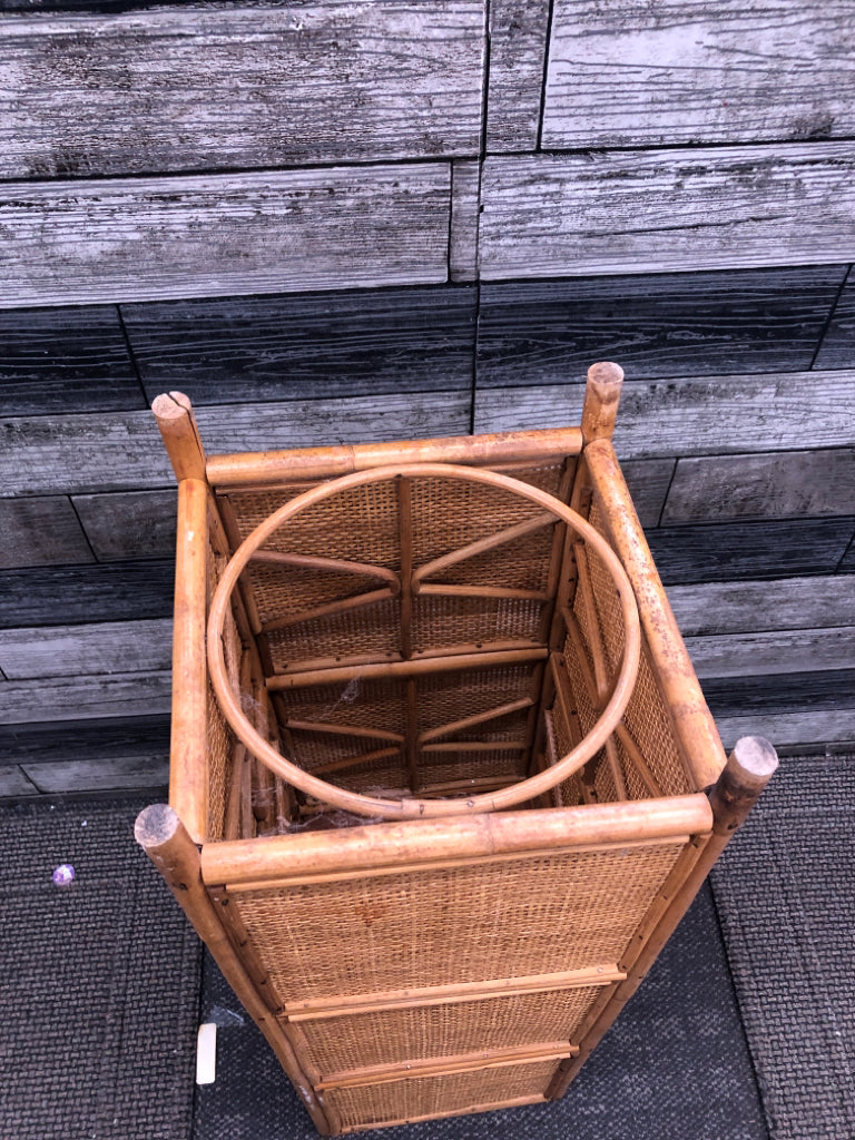 TALL SQUARE WICKER PLANT STAND.
