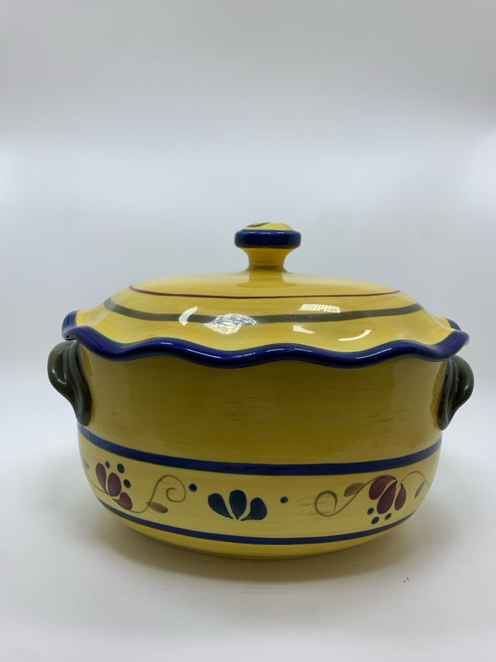YELLOW STONEWARE BEAN POT.