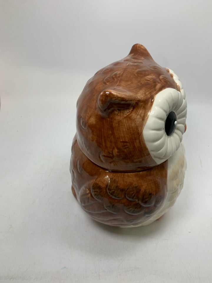 CERAMIC OWL COOKIE JAR.