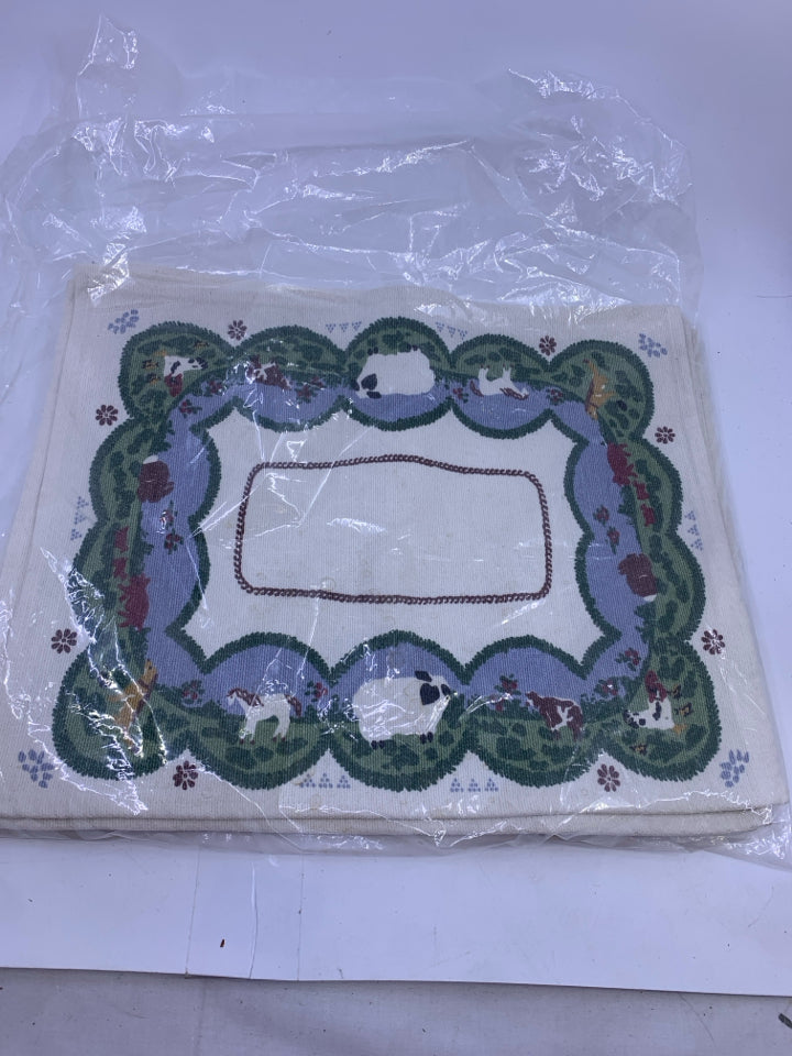 6 FARM ANIMAL PLACEMATS.