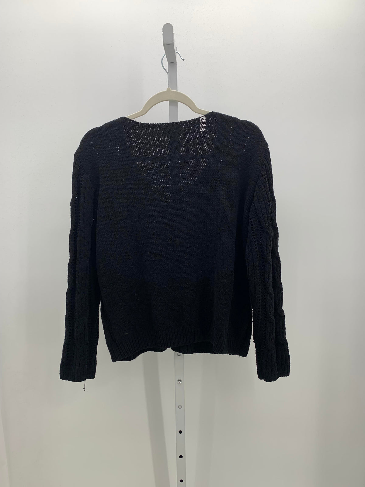 Love Tree Size Medium Juniors Long Sleeve Sweater
