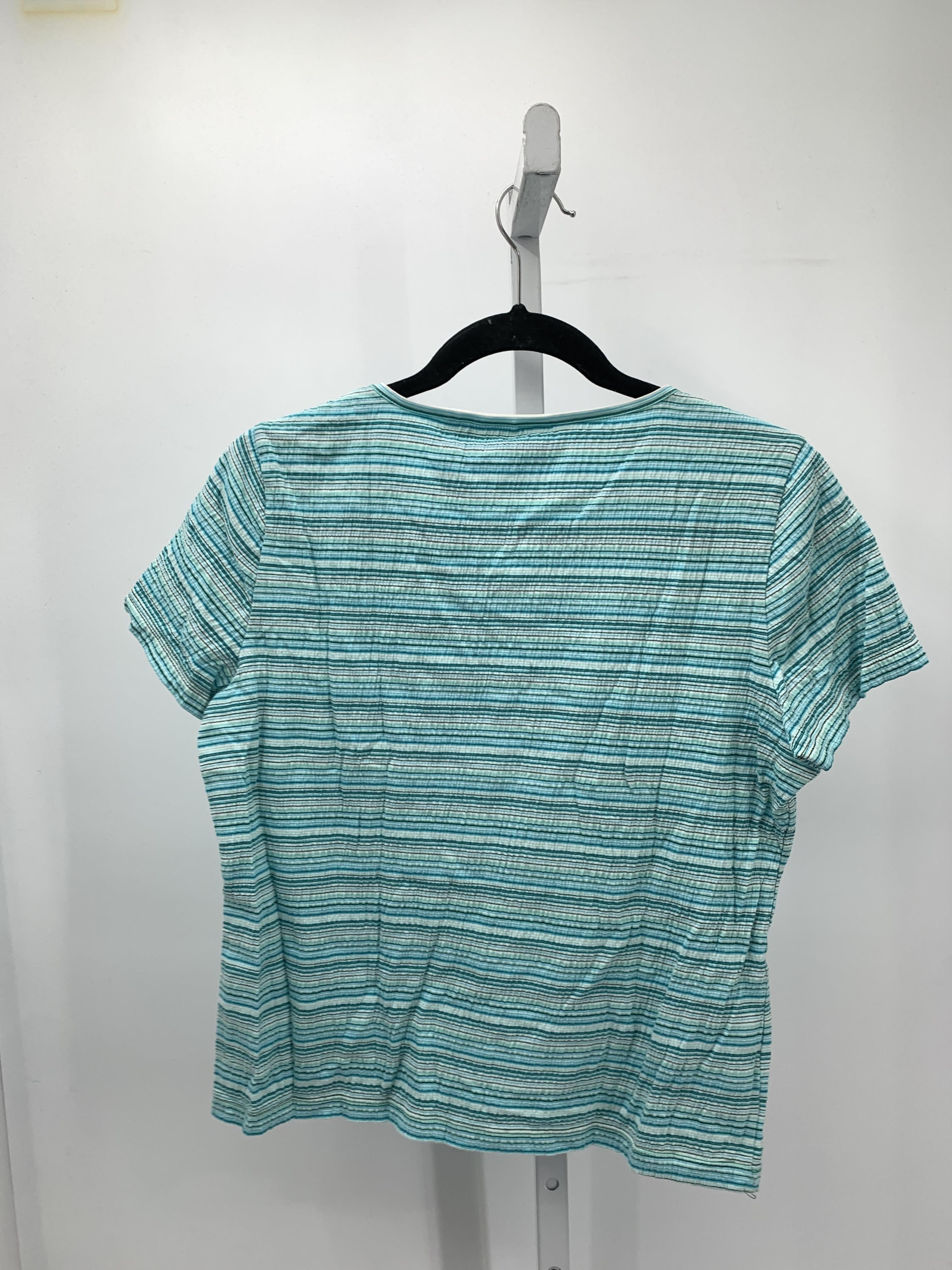Liz Claiborne Size Medium Petite Petite Short Sleeve Shirt