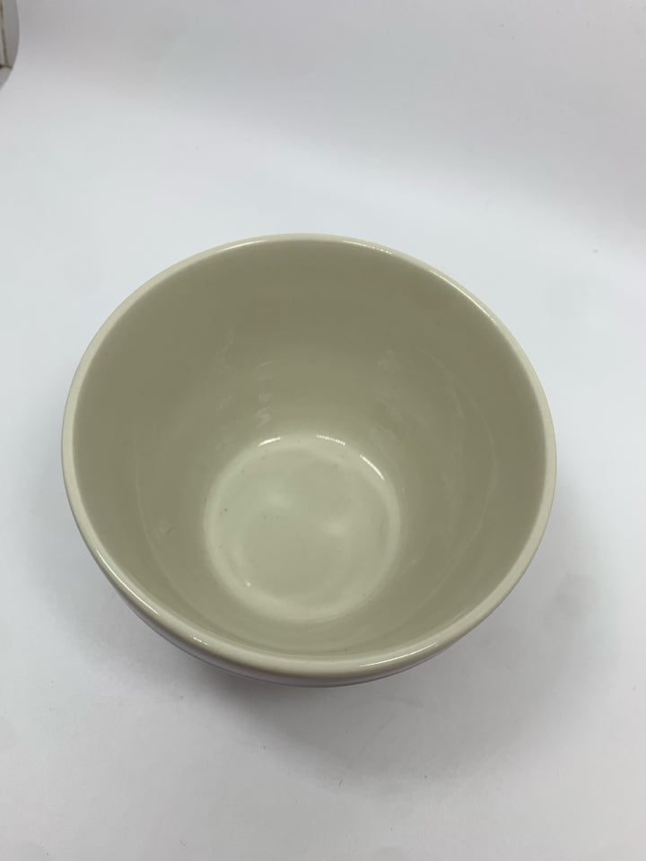2 CERAMIC RED & GREEN RIBBED BEEHIVE NESTING BOWLS.