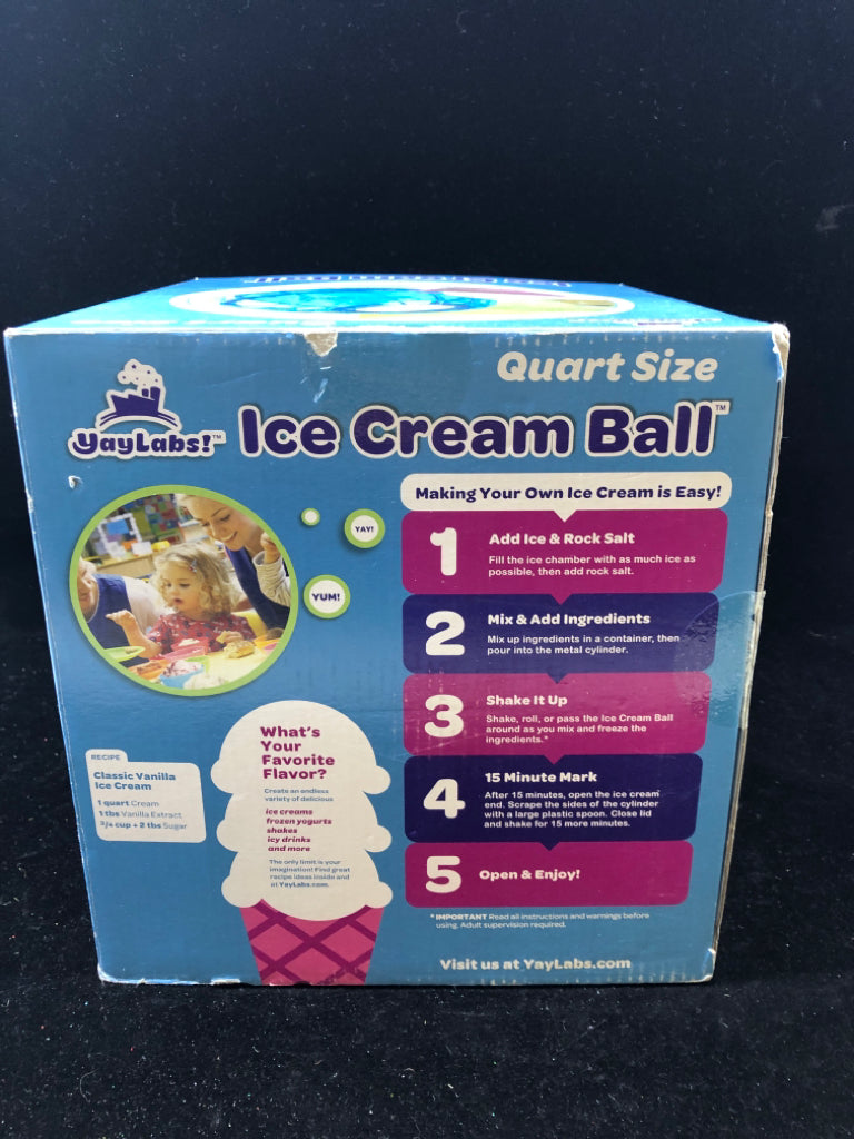 NIB QUART SIDE GREEN PLASTIC ICE CREAM BALL.