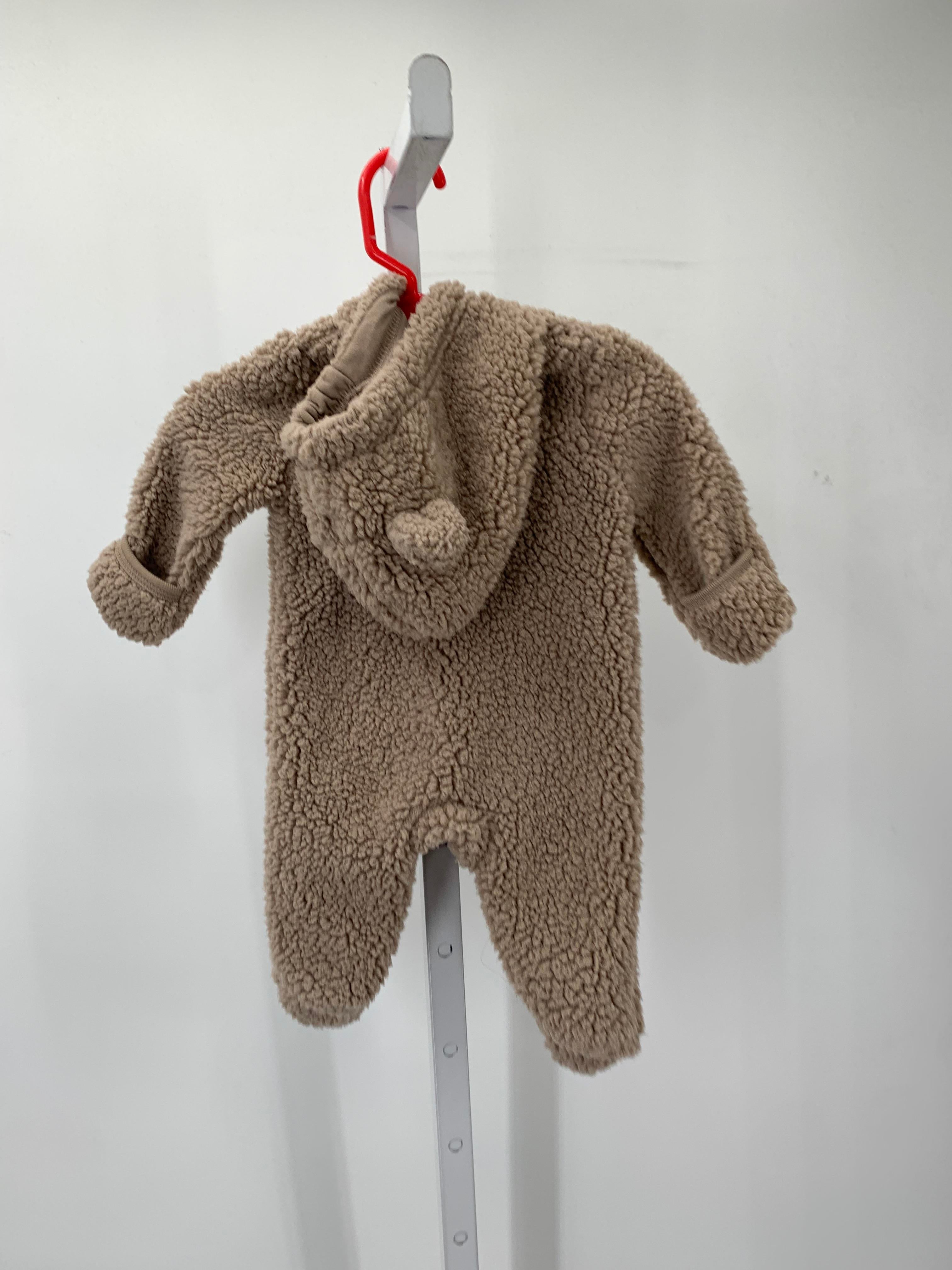 HOODED POOH BEAR