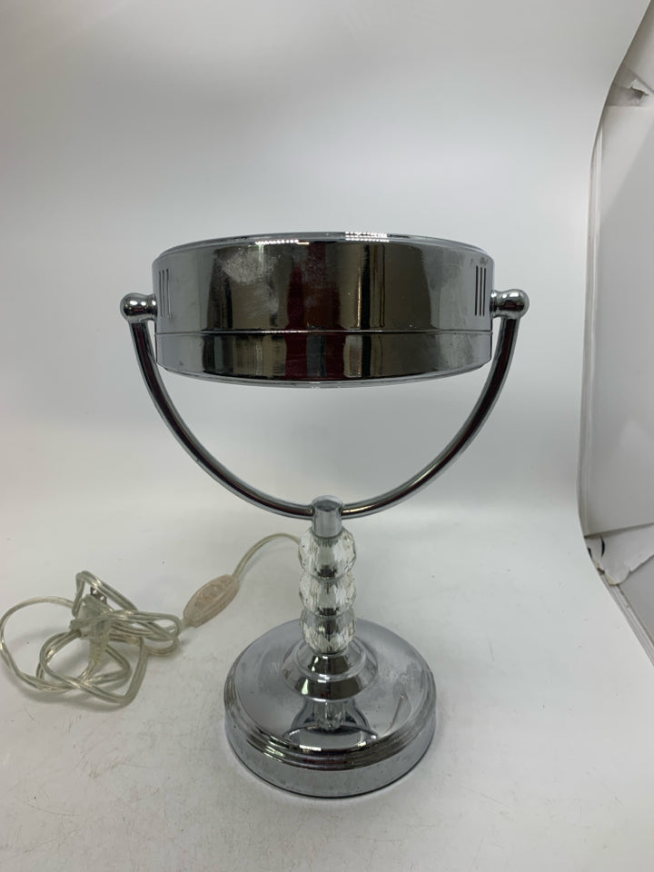 OVAL LIGHT UP VANITY MIRROR.