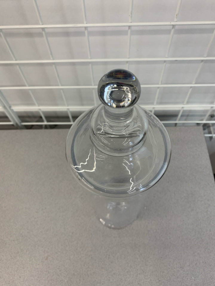 CLEAR GLASS APOTHECARY JAR W/LID.