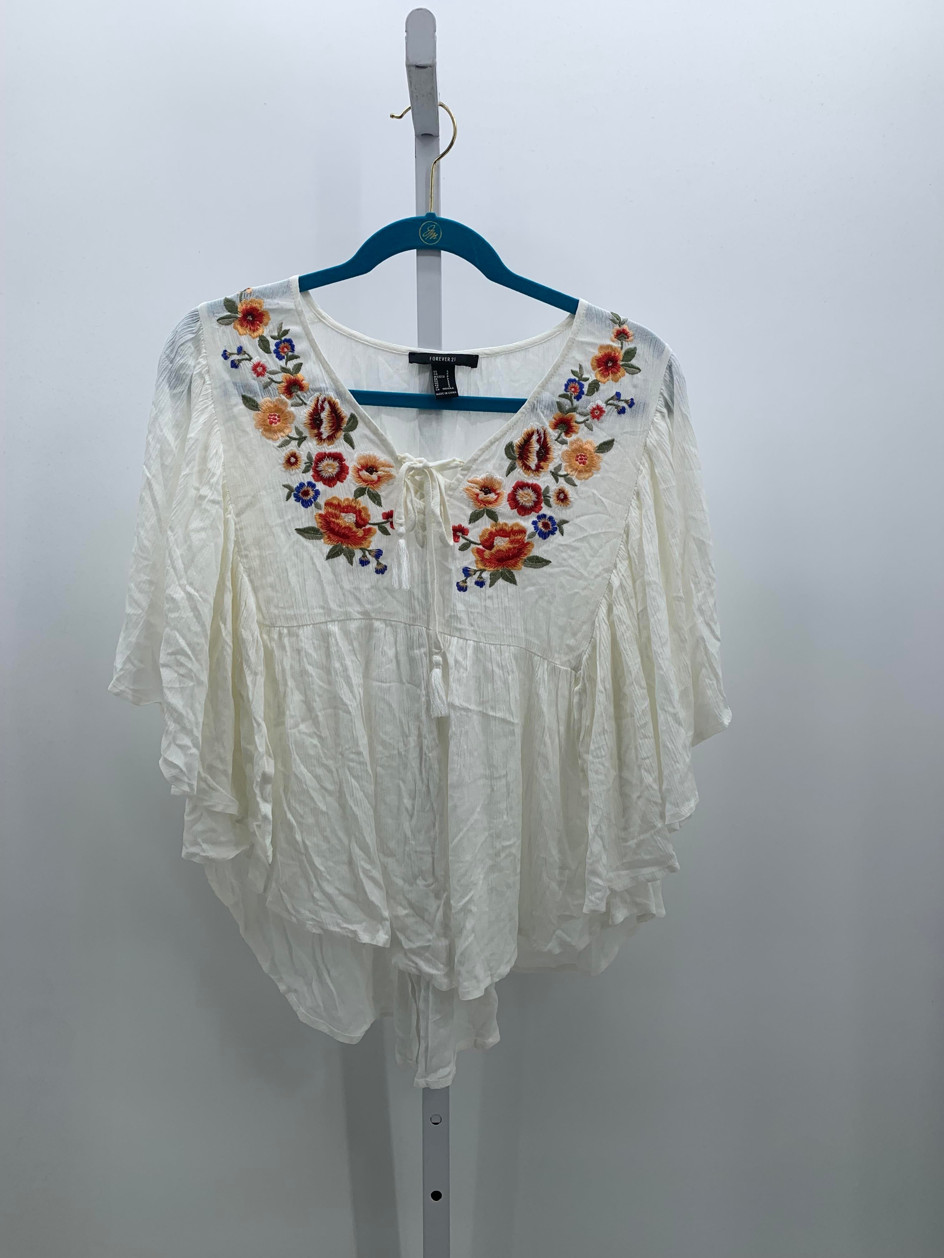 Forever 21 Size Small Juniors Short Sleeve Shirt