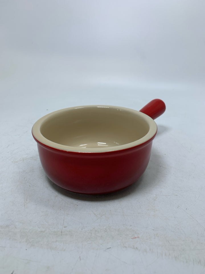 STONEWARE FRENCH ONION SOUP BOWL W/ HANDLE "CERISE".
