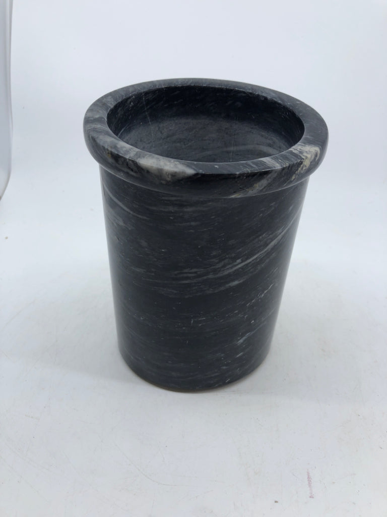 SLATED GREY MARBLE WINE BOTTLE HOLDER.