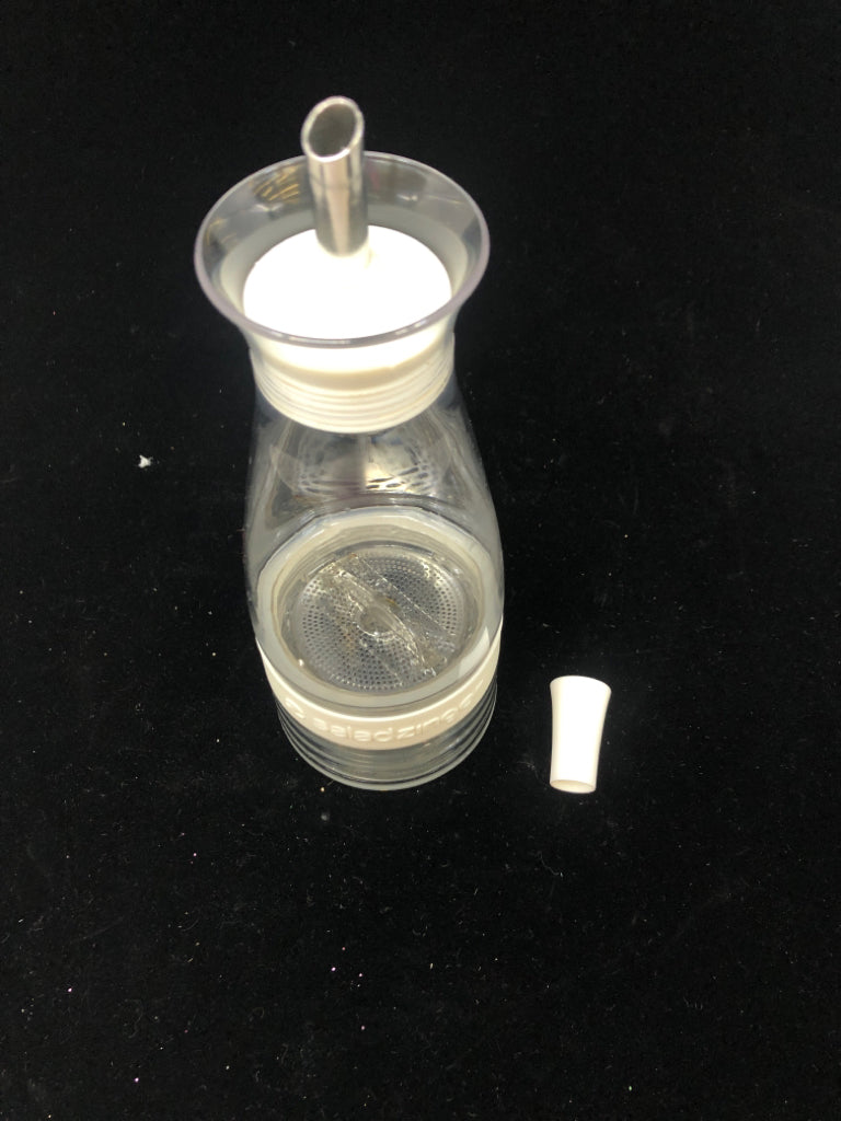 SALAD DRESSING MIXER & BLENDER-SALAD ZINGER.