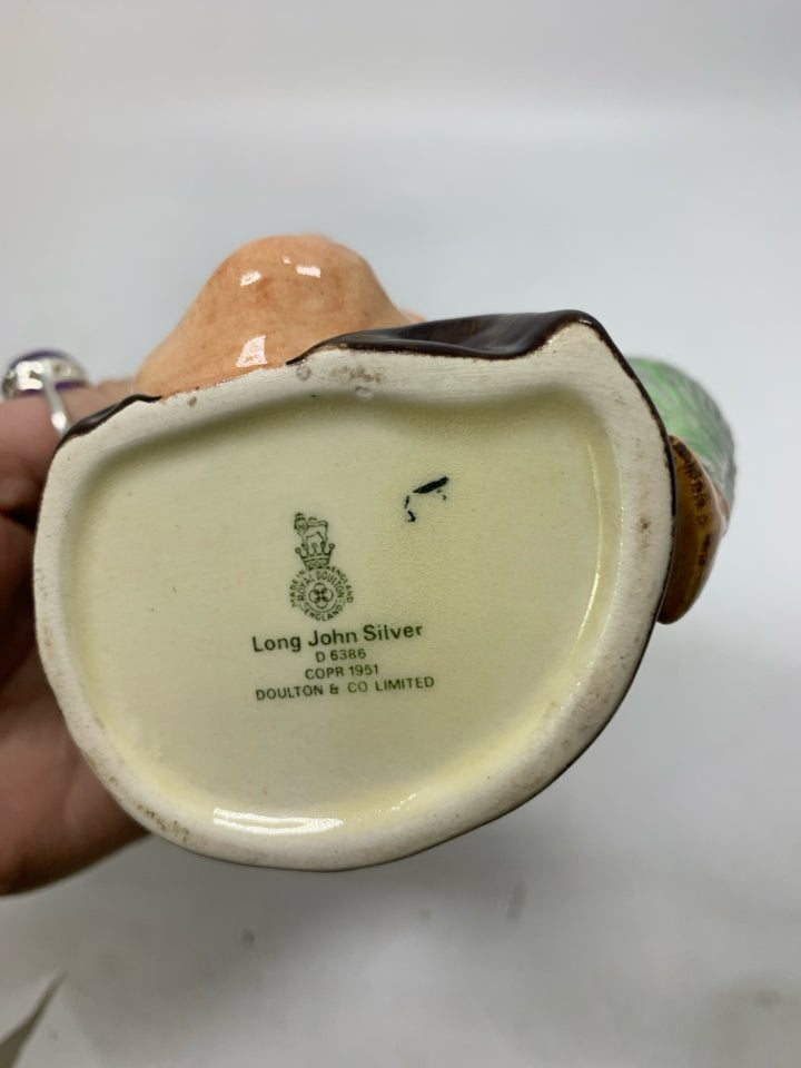 VTG LONG JOHN SILVER CREAMER.
