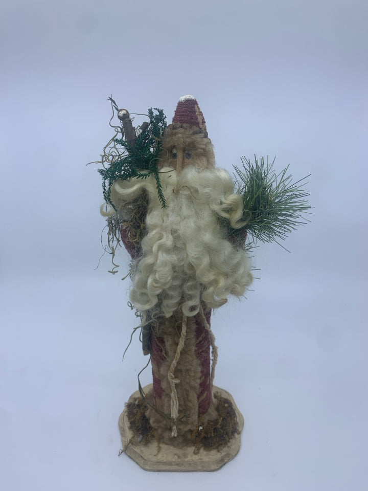 TALL SANTA WOOD BASE LONG BEARD.