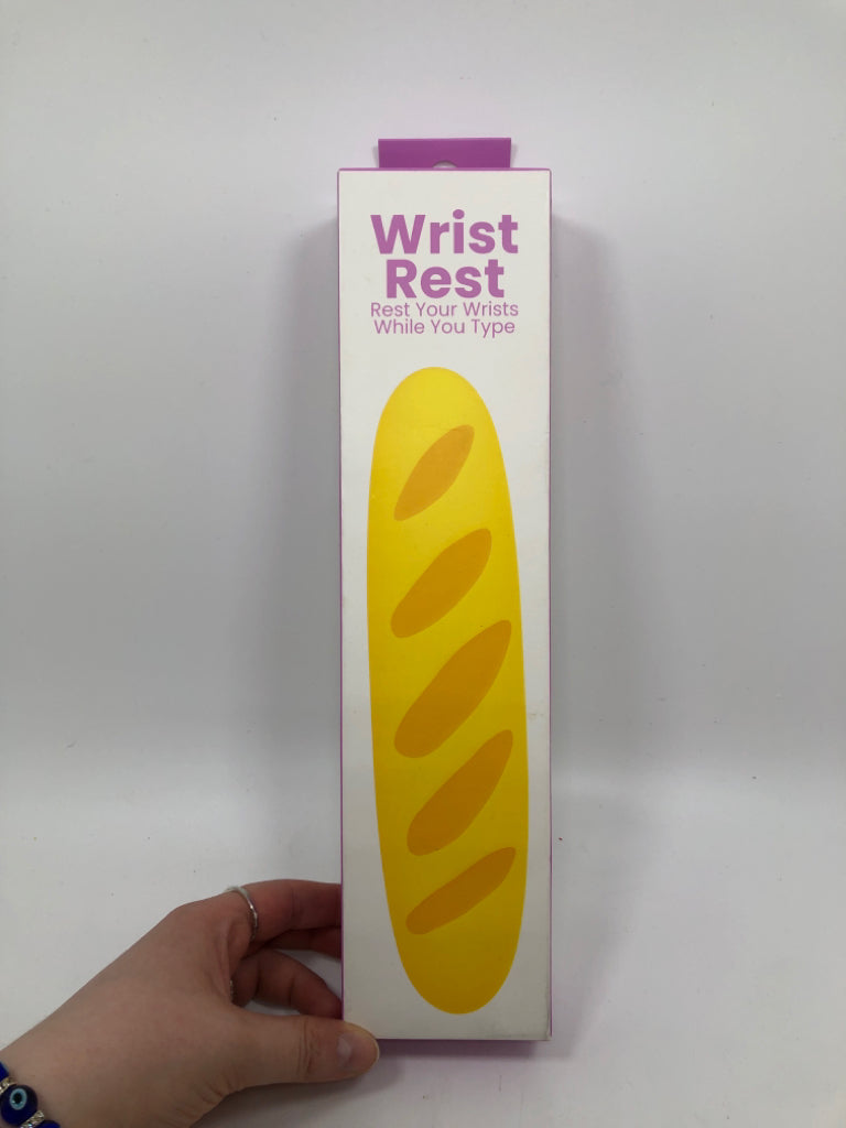 NIP BREAD LOAF WRIST REST.