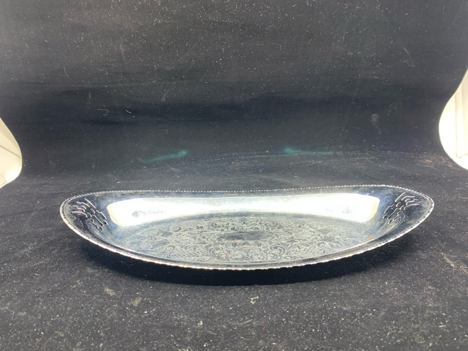 VTG OVAL SILVER TRAY.